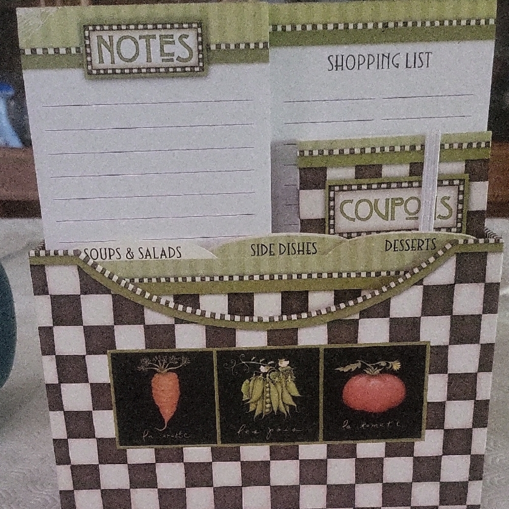 Checkered Recipe Organizer with Notes and Shopping List